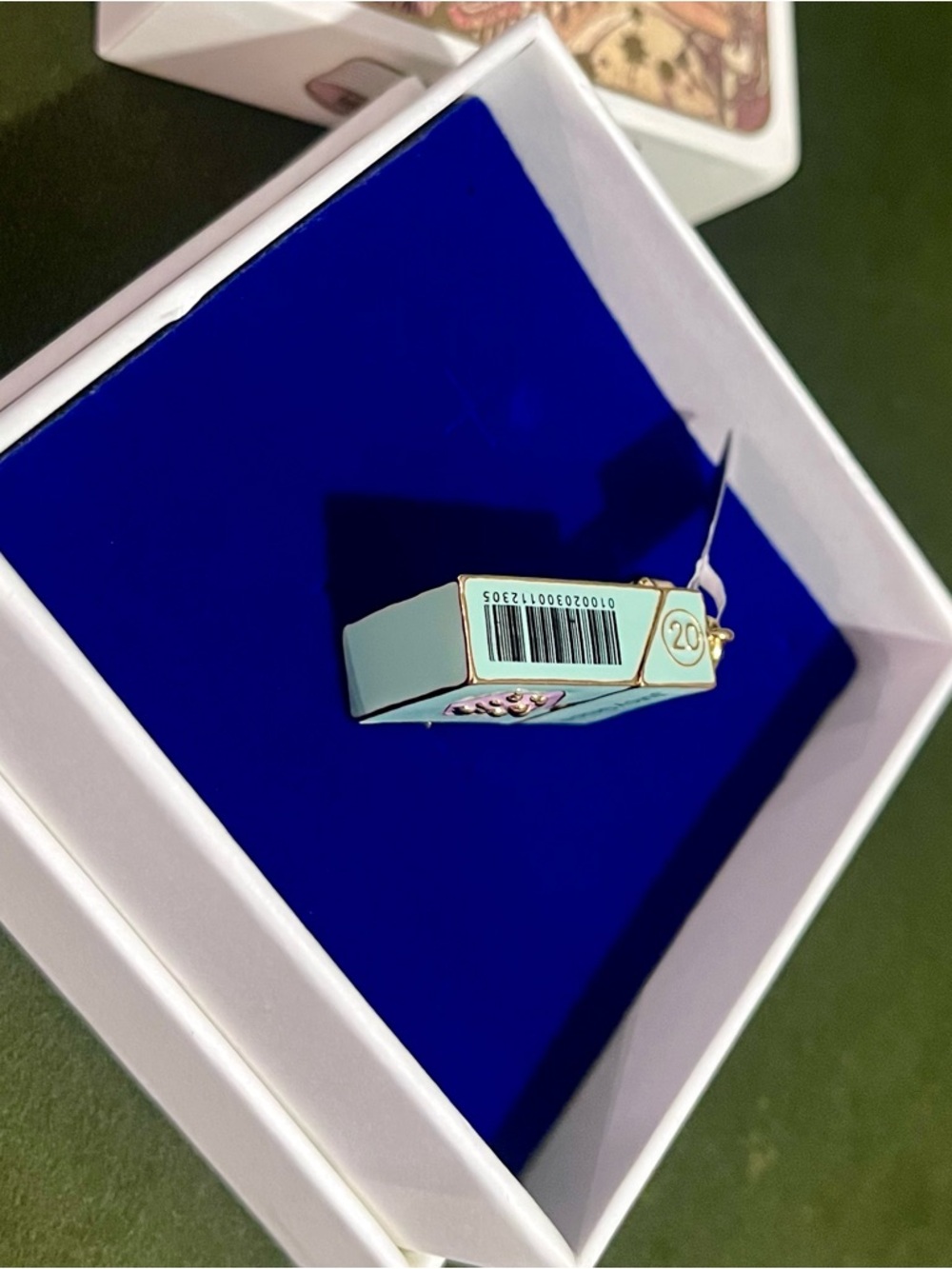 Juicy Grape Cigaratte Box Charm / Pendant with Opening Mechanism - Picture 6 of 15